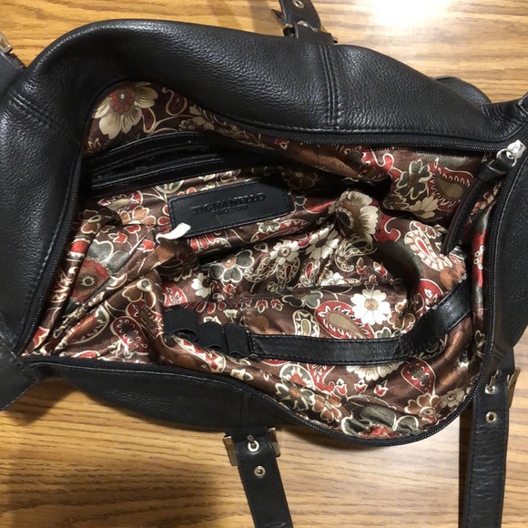 Real Leather Black zip tote purse - Picture 4 of 5